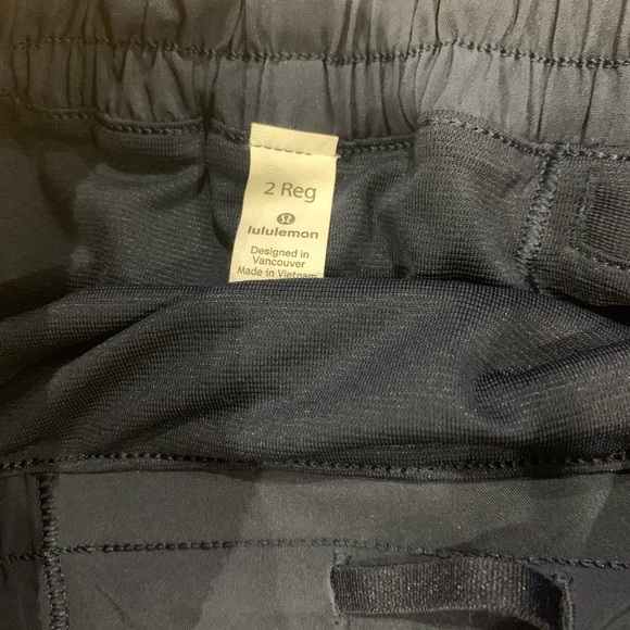 LULULEMON HOTTY HOT SHORTS YAS - Picture 2 of 3